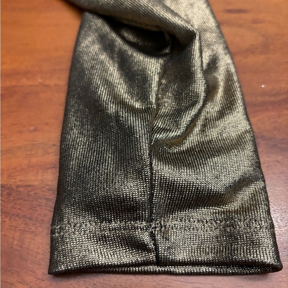 NWT gold colored party dress.  Size small but made big - Picture 4 of 4